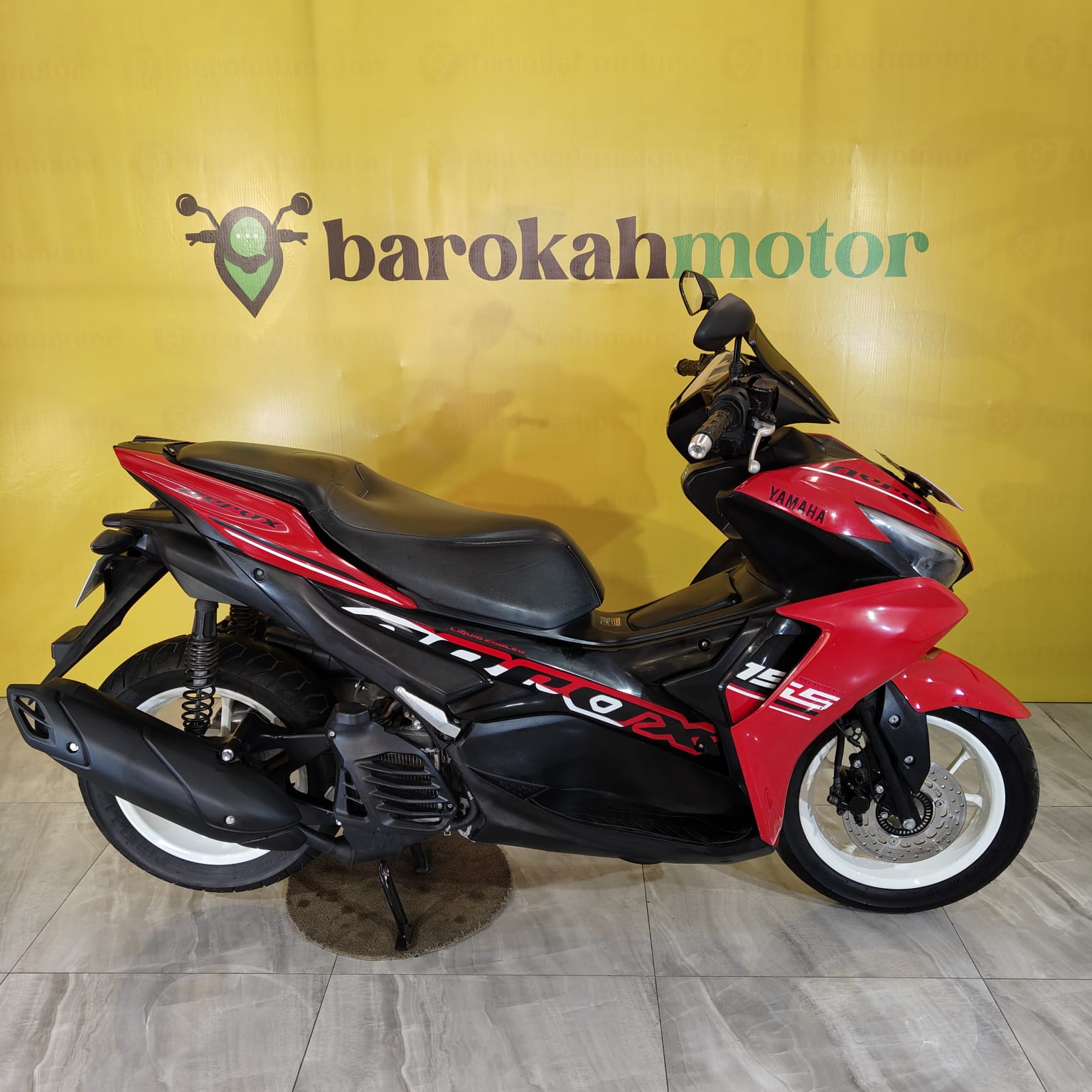 AEROX-H4095XF-foto_kanan.jpeg