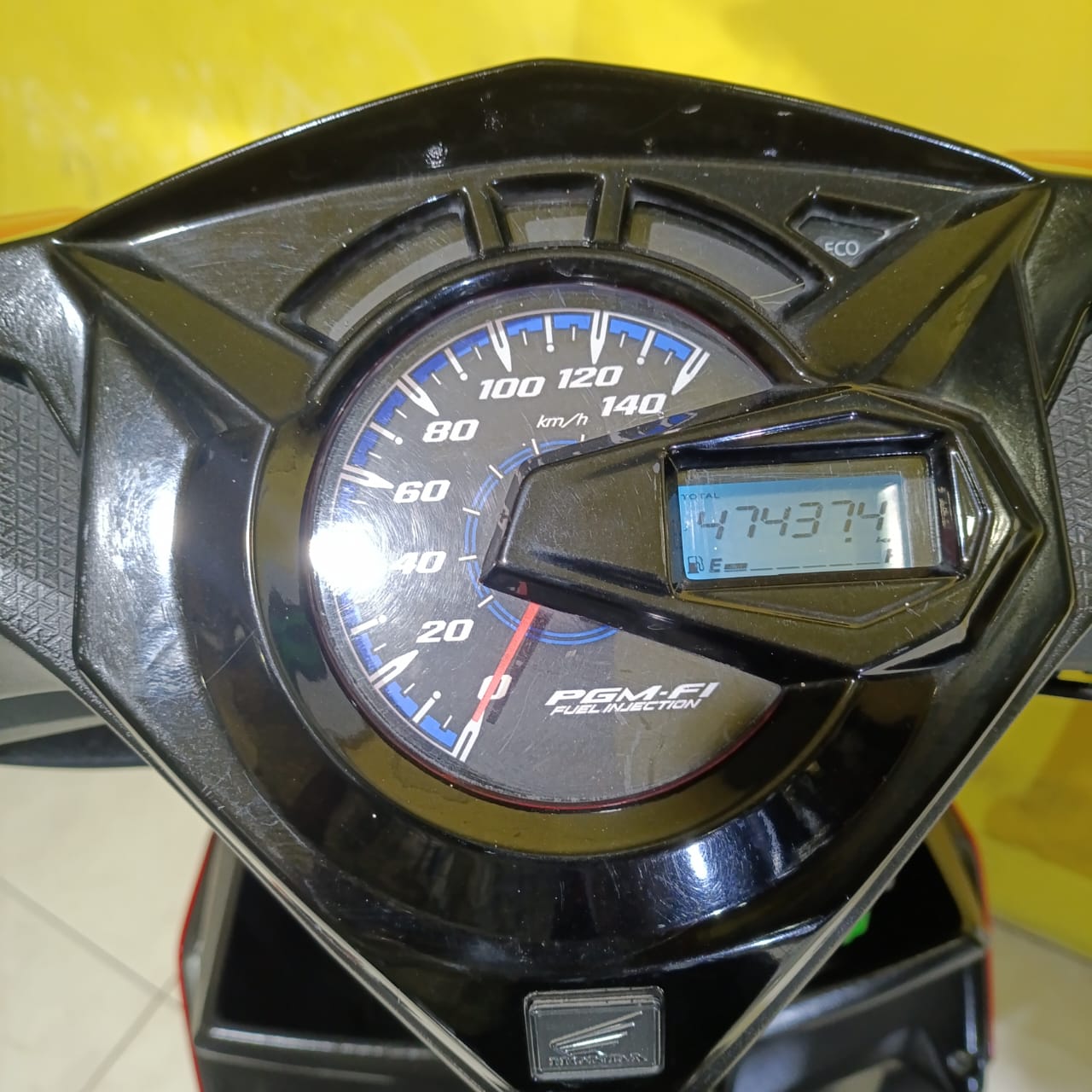 BEAT-AB3759AR-Foto_Depan.jpg