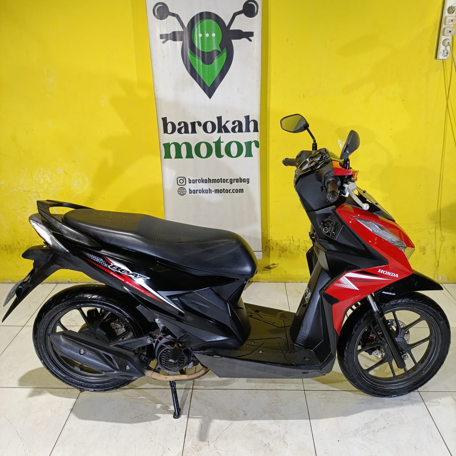 BEAT-H4148IG-Foto_Kanan.jpg