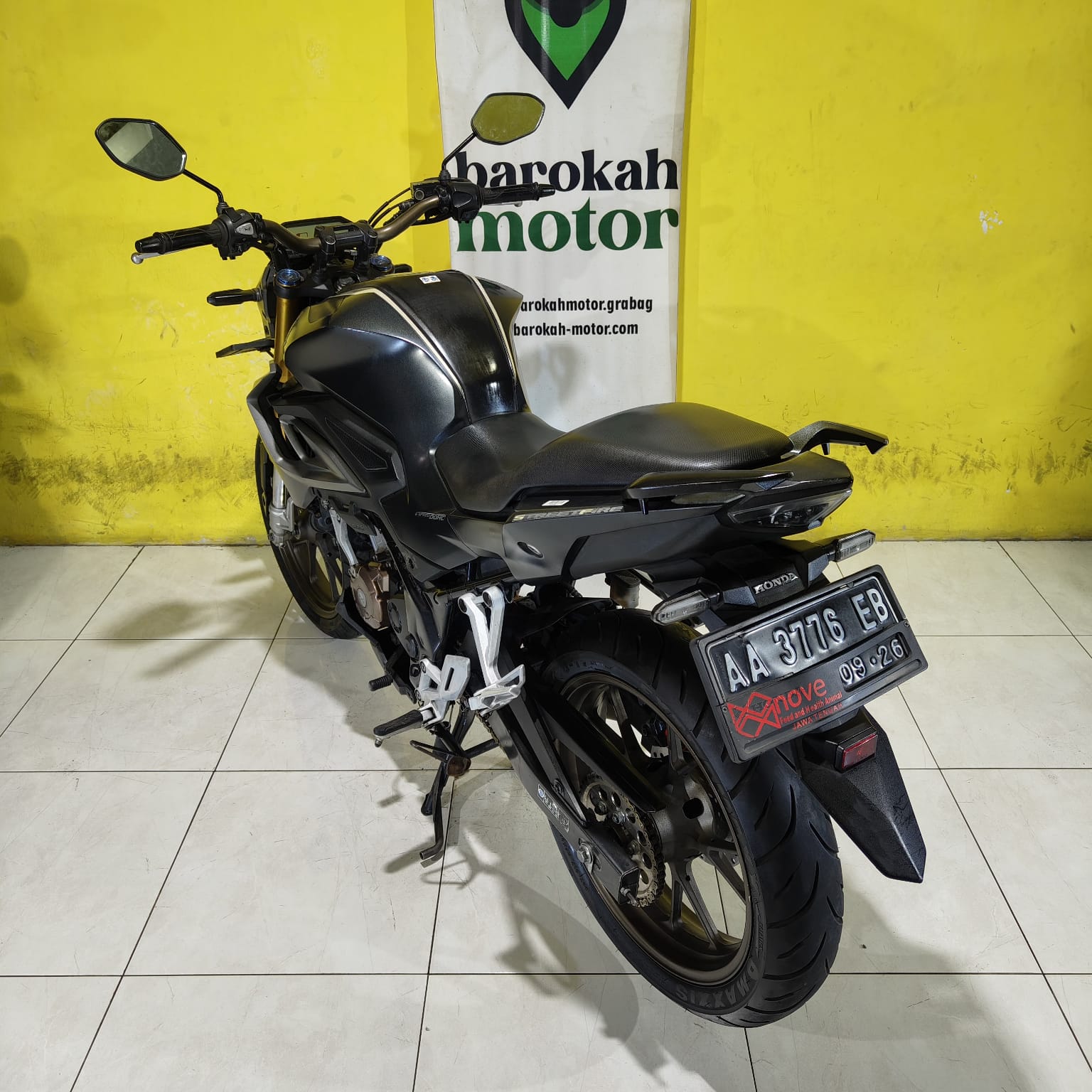 CB150R-AA3776EB-Foto_Belakang.jpg