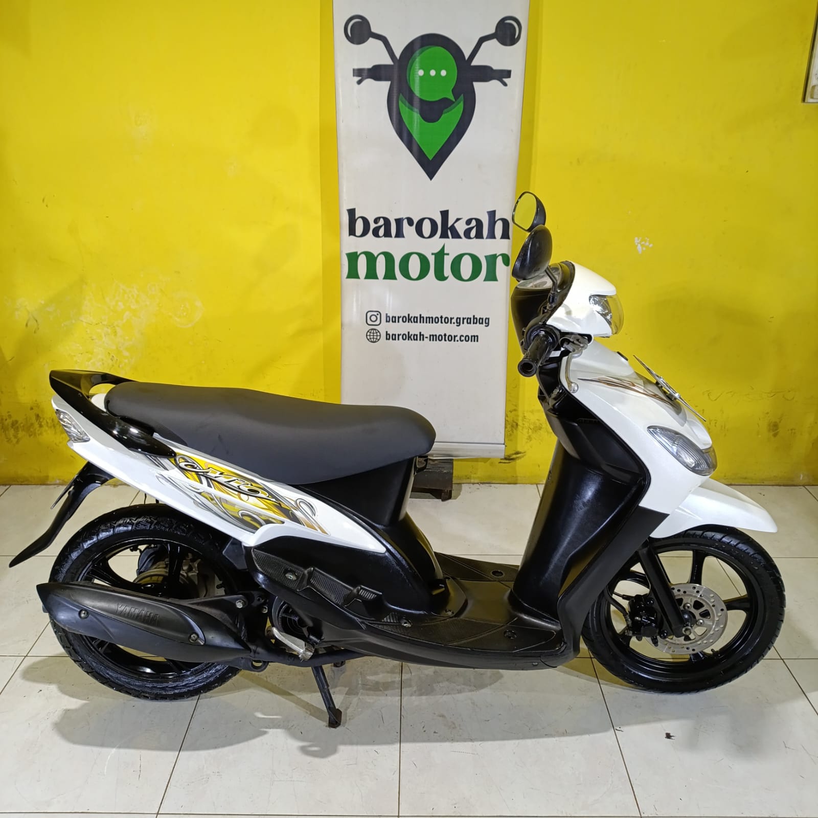 MIO-AA2182CN-Foto_Kanan.jpg