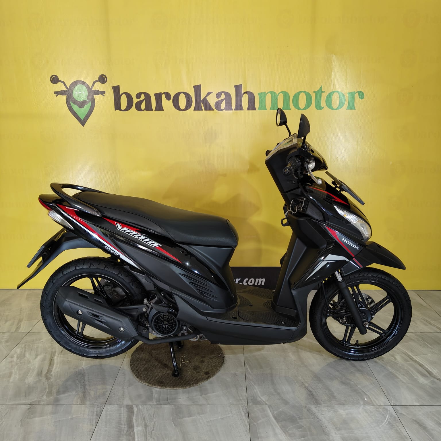NEWVARIO110-H4612CH-foto_kanan.jpeg