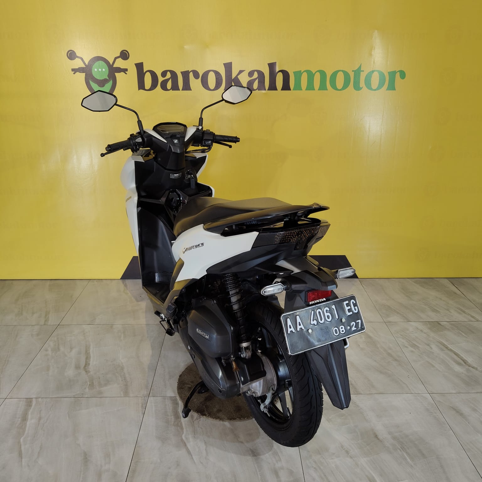 NEWVARIO125CBSISS-AA4061EG-foto_belakang.jpeg