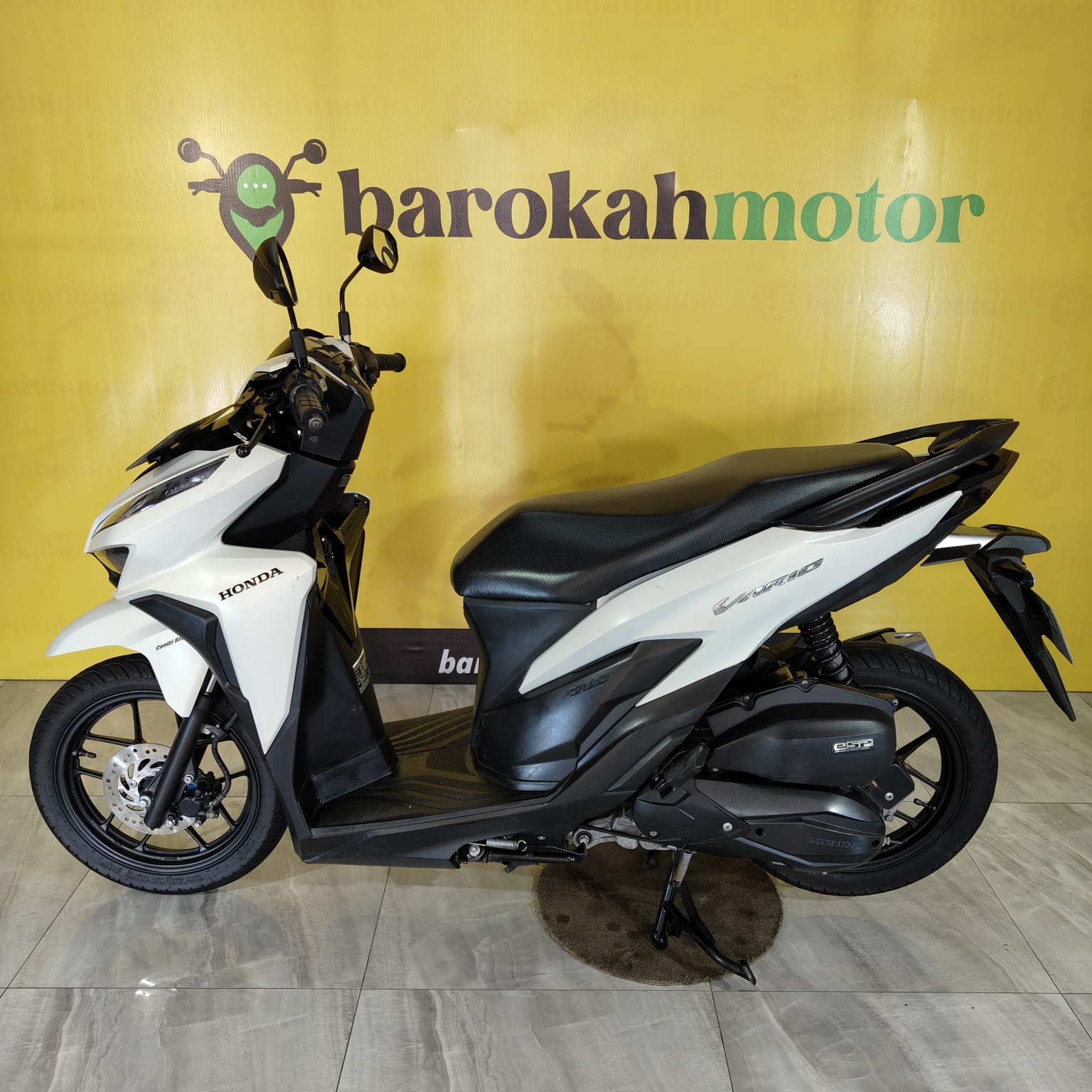 NEWVARIO125CBSISS-AA4061EG-foto_kiri.jpeg