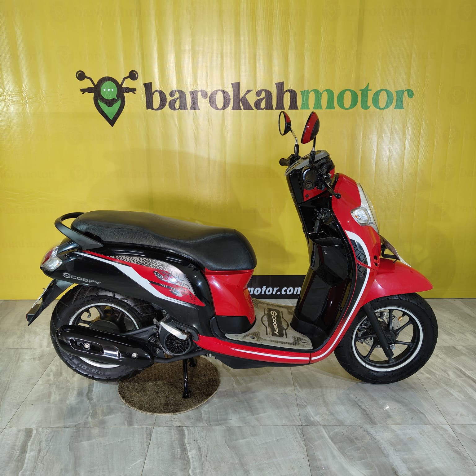 SCOOPY-AA4918ZA-Foto_Kanan.jpeg