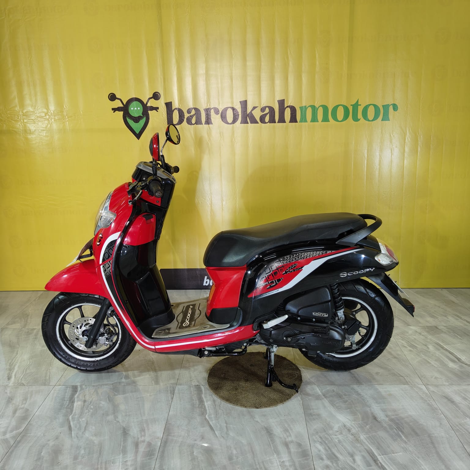 SCOOPY-AA4918ZA-Foto_Kiri.jpeg