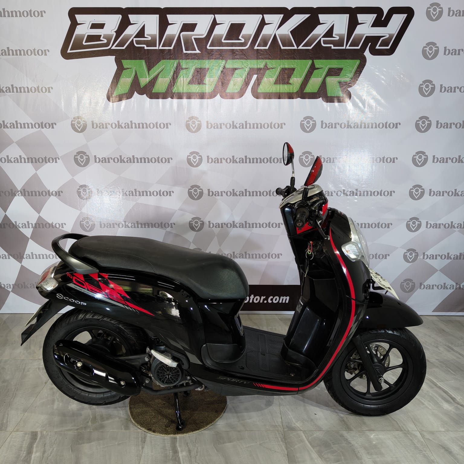 SCOOPY-AA4975BB-Foto_Kanan.jpeg