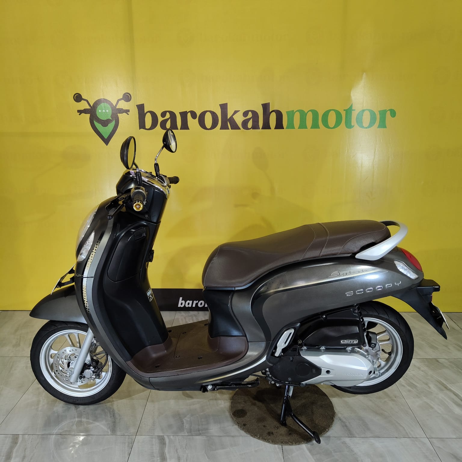 SCOOPY-AB3237YP-foto_kiri.jpeg