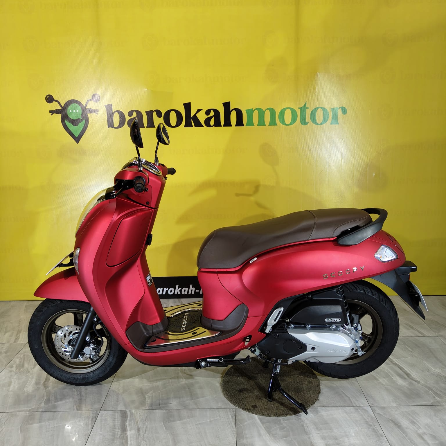 SCOOPYPRESTIGE-AA6286FA-foto_kiri.jpeg