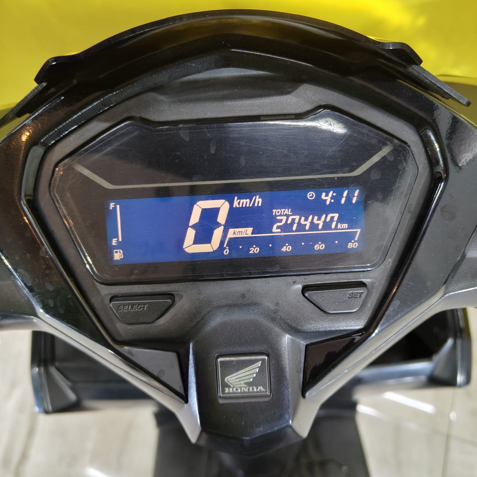 VARIO125-AA4652DA-foto_depan.jpeg