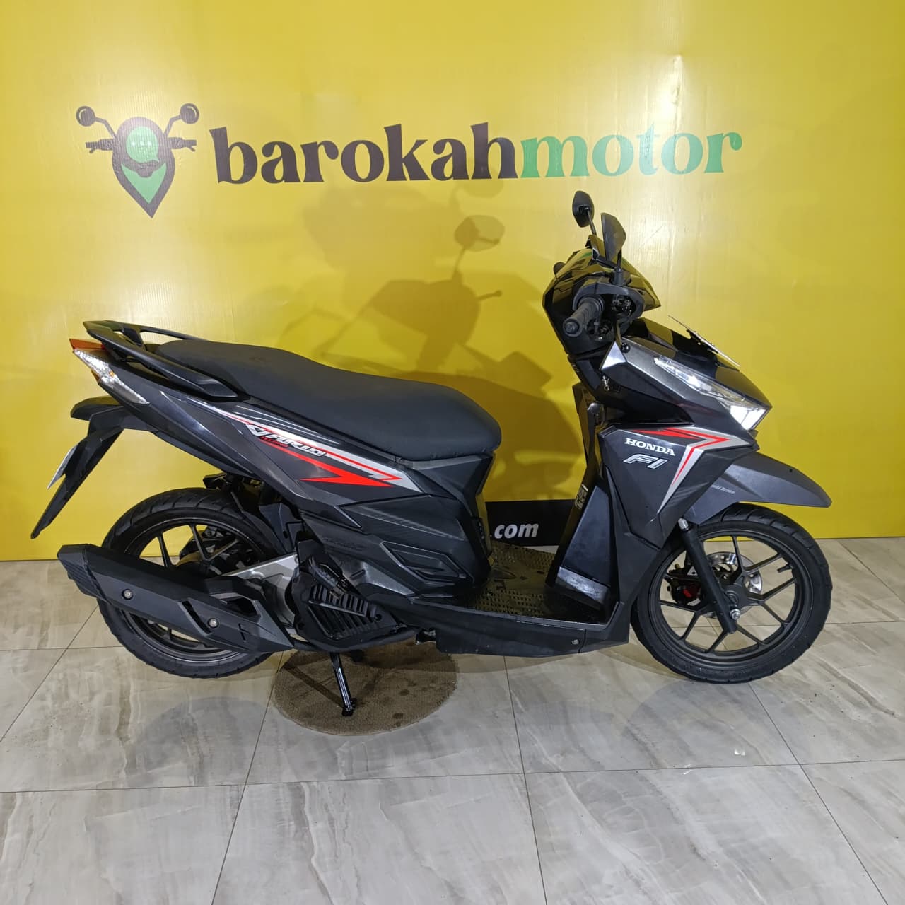VARIO125-AA4795PG-foto_kanan.jpeg