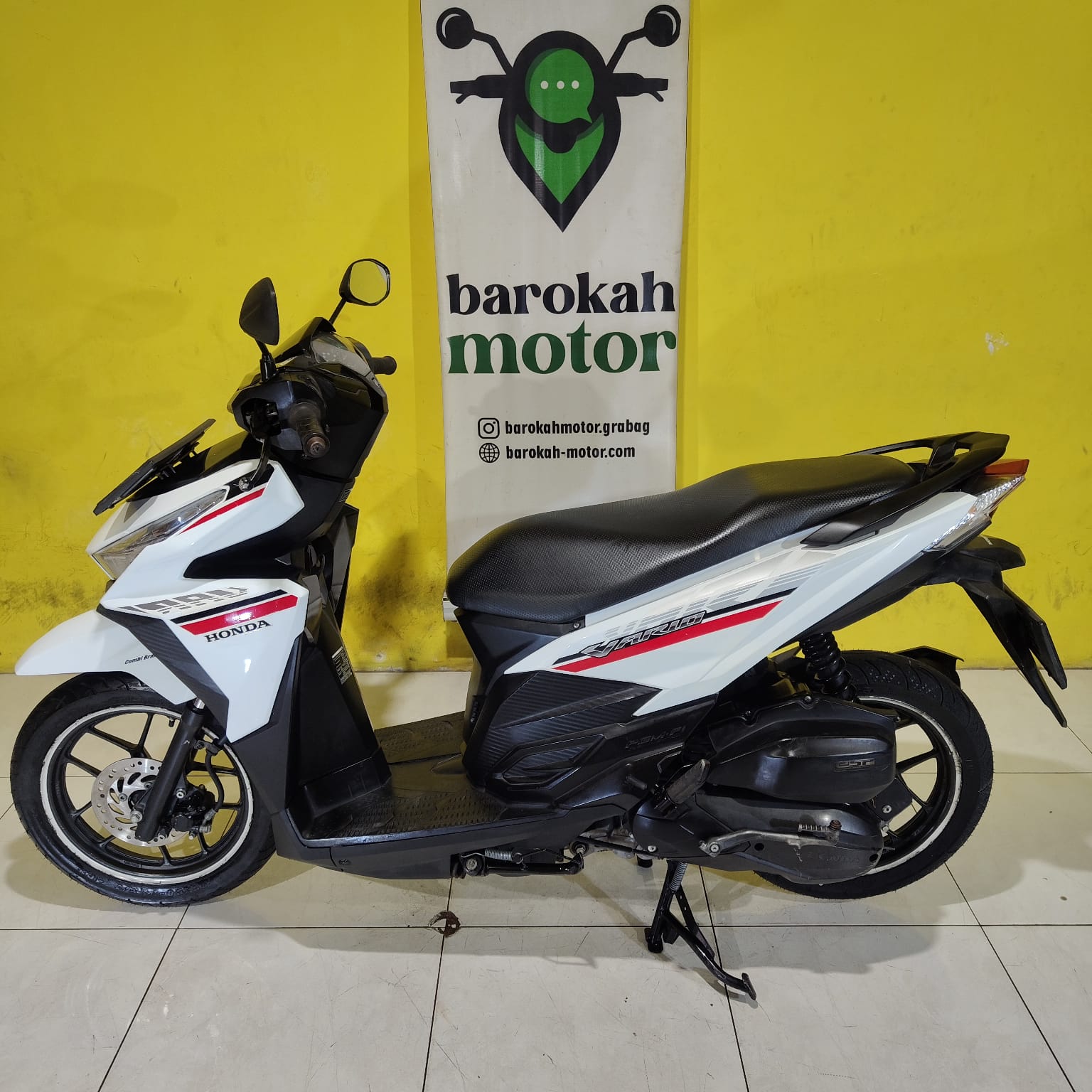 VARIO125-AB4115FX-Foto_Kiri.jpg