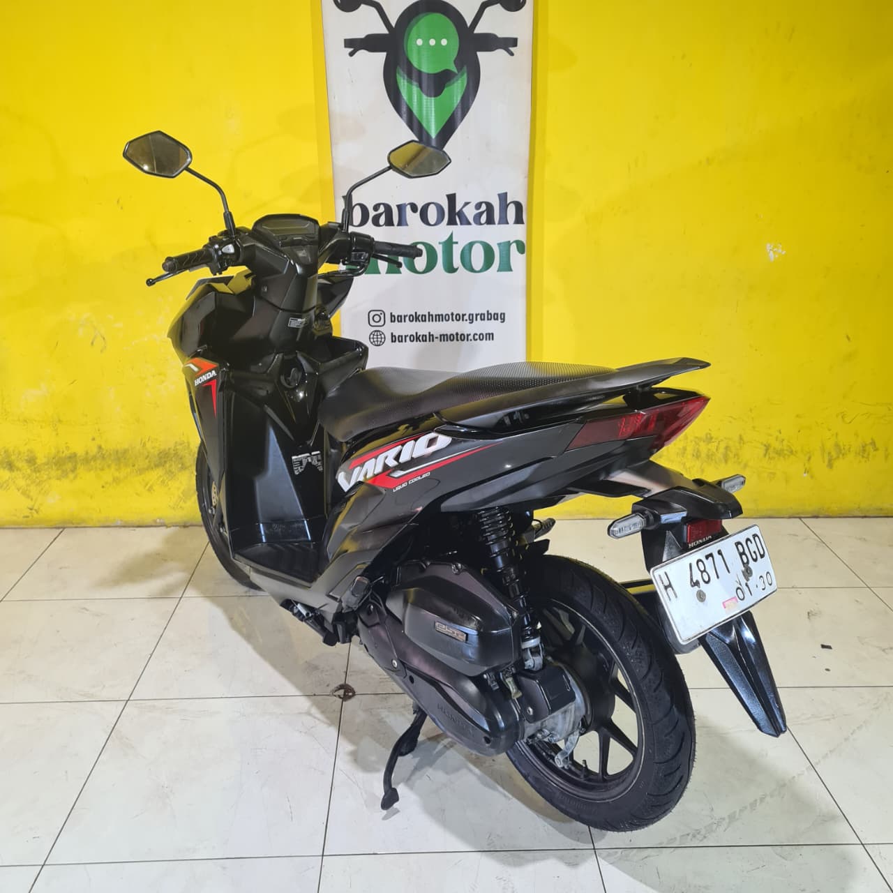 VARIO125-H4871BGD-Foto_Belakang.jpg