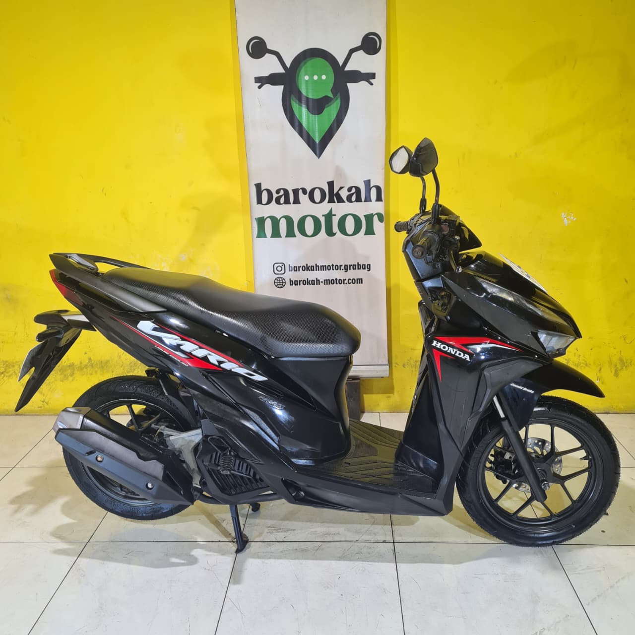 VARIO125-H4871BGD-Foto_Kanan.jpg