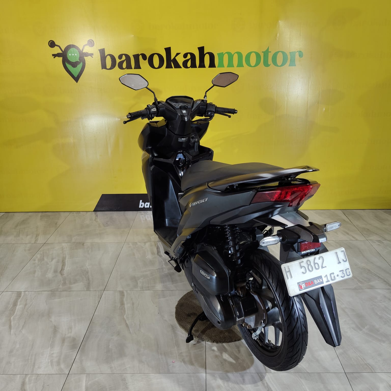 VARIO125-H5862IJ-foto_belakang.jpeg