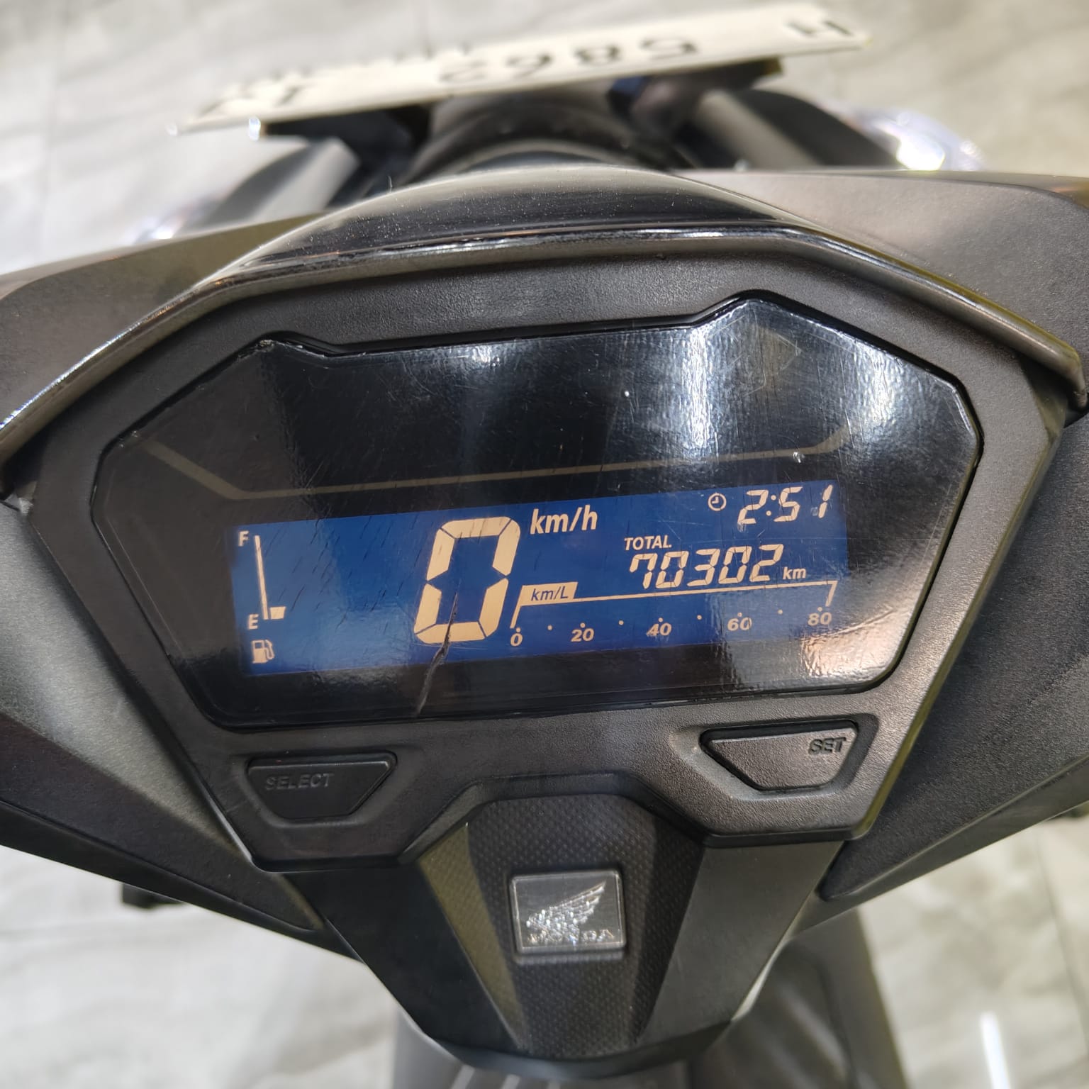 VARIO125-H5862IJ-foto_depan.jpeg