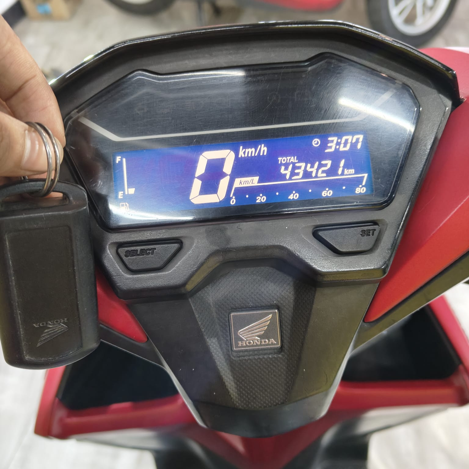 VARIO150-AA4261OK-foto_depan.jpeg