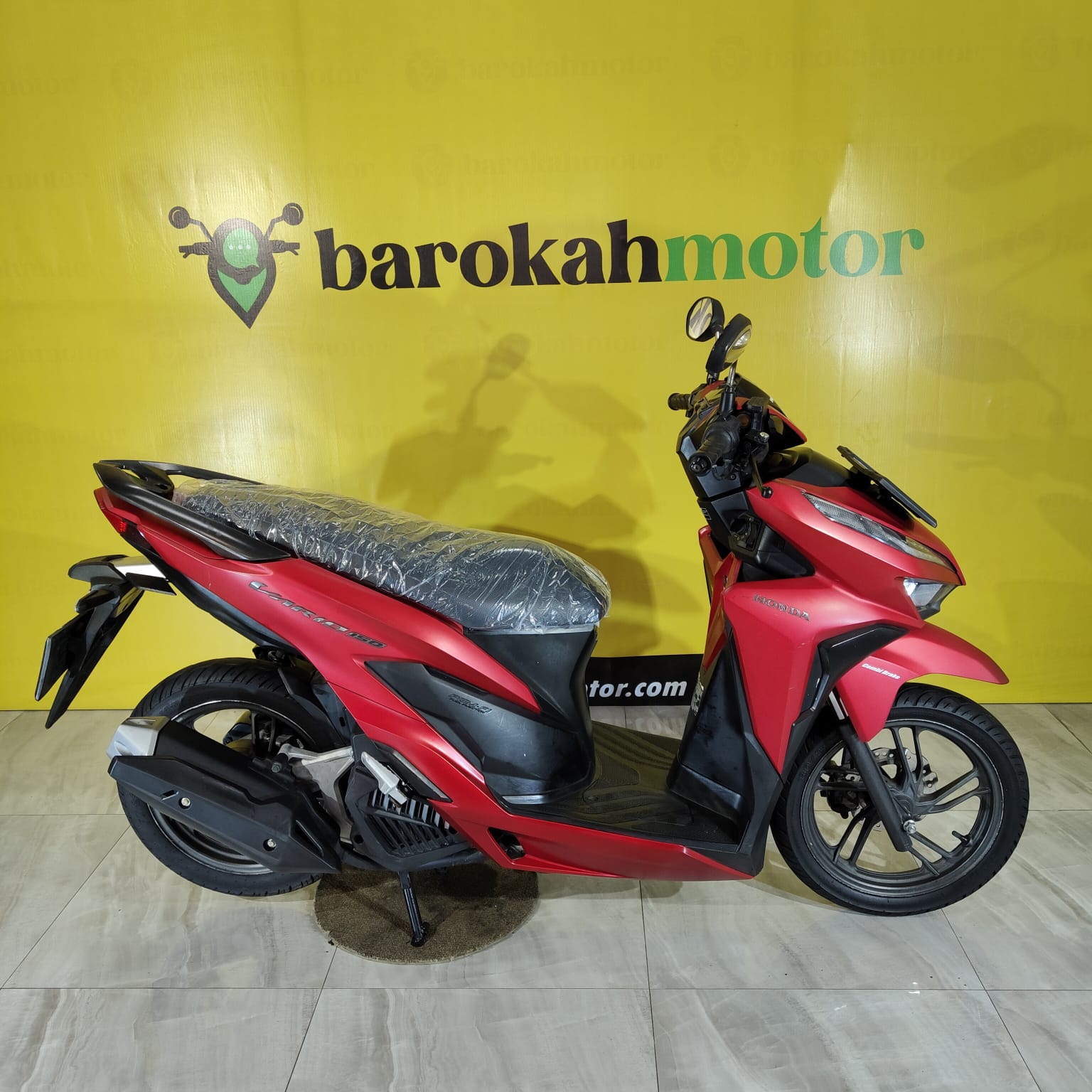 VARIO150-AA4261OK-foto_kanan.jpeg