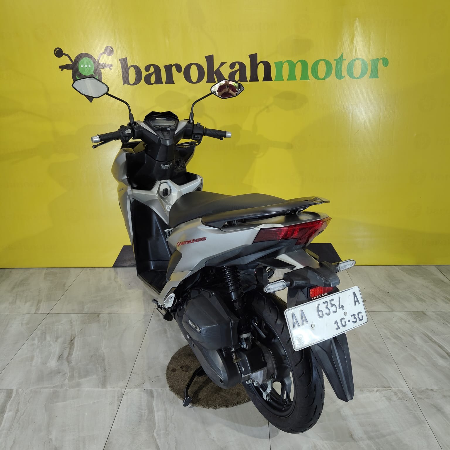 VARIO150-AA6354A-foto_belakang.jpeg