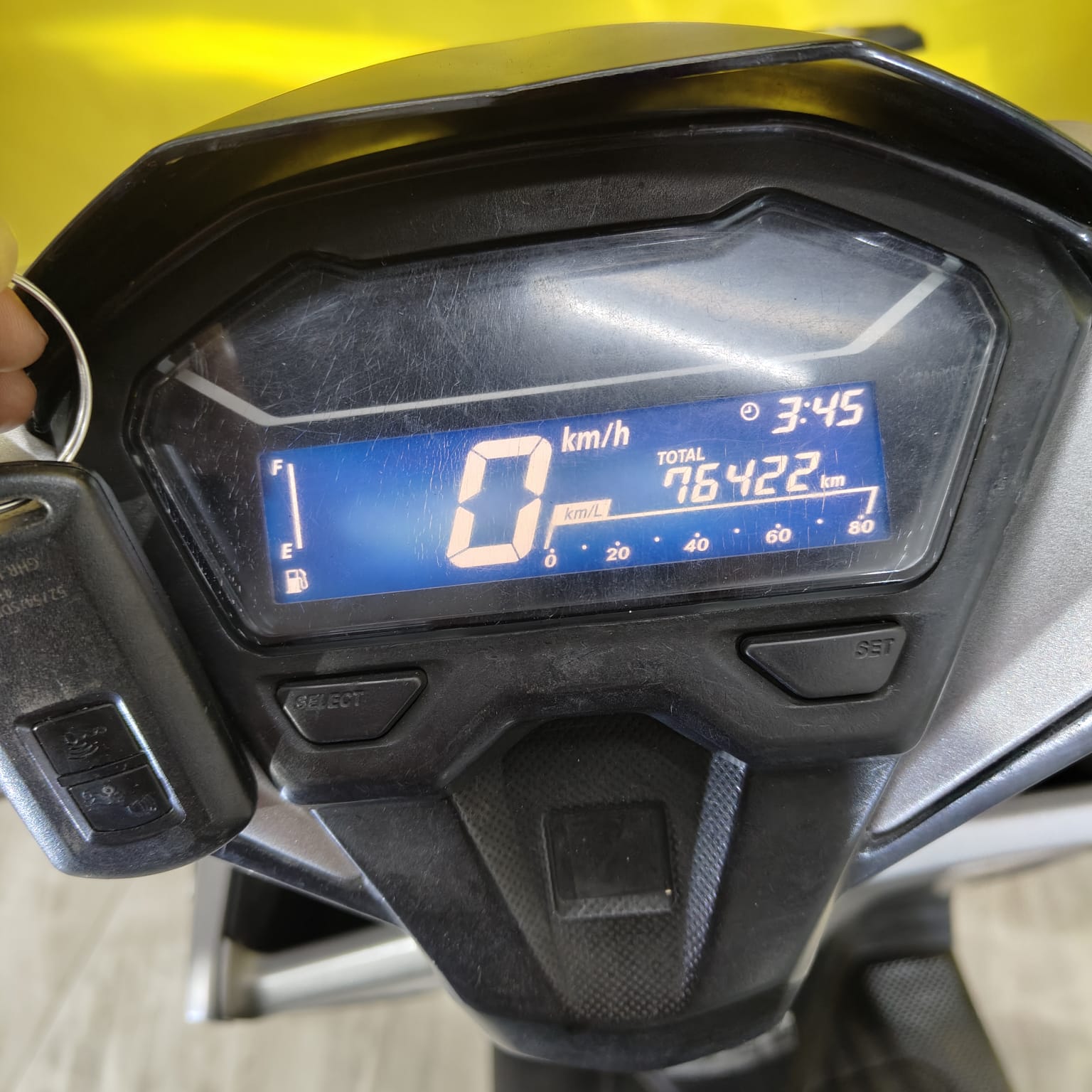VARIO150-AA6354A-foto_depan.jpeg