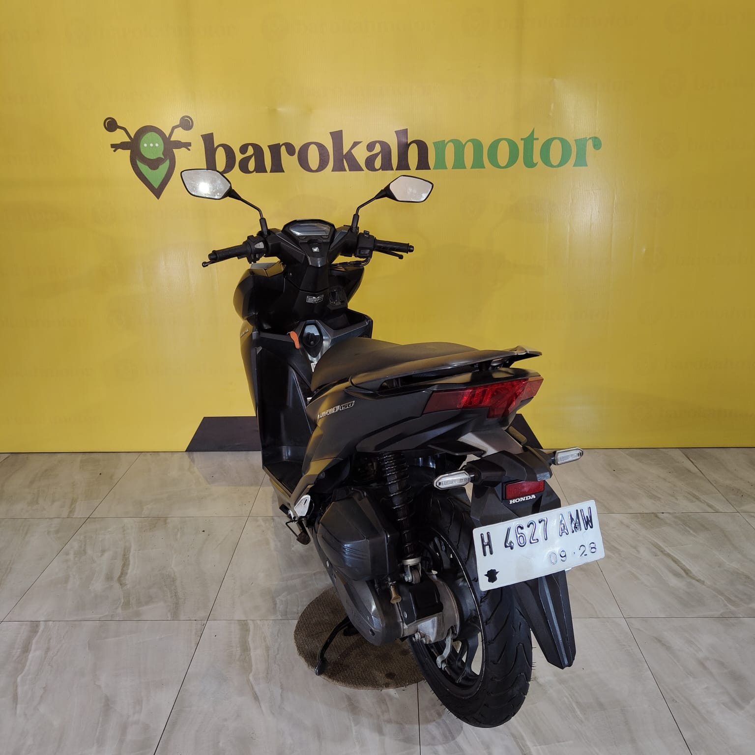 VARIO150-H4627AMW-foto_belakang.jpeg