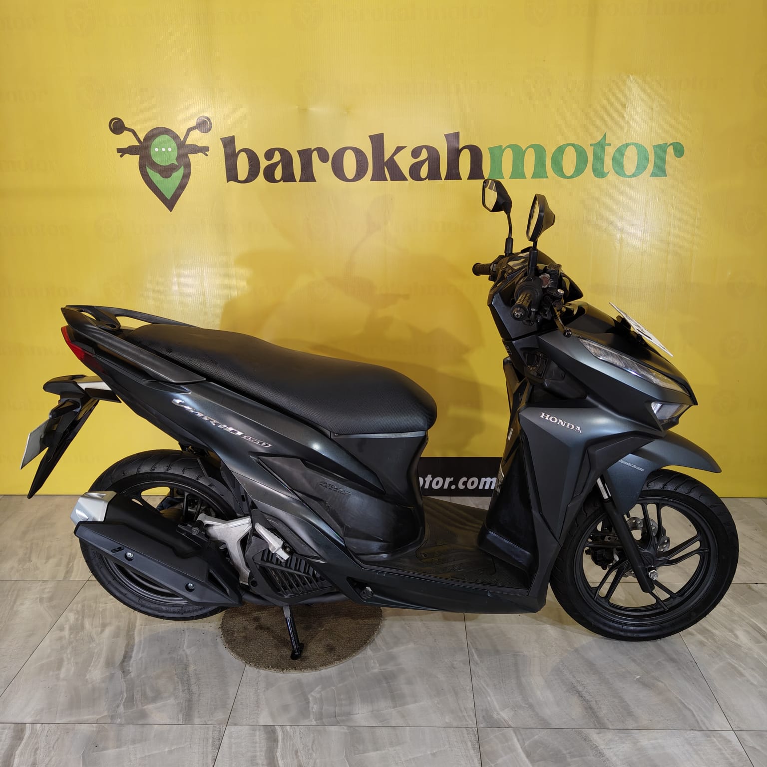 VARIO150-H4627AMW-foto_kanan.jpeg